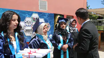 Şehit oğlunun vasiyeti Hamide anneyi 51 yaşında mezun etti