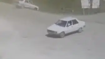 Siverek’te akaryakıt istasyonu girişinde otomobil şarampole uçtu