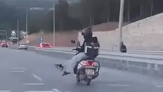 Ümraniye trafiğinde akılalmaz motosiklet şovu