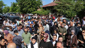 LGS heyecanı yaşayan öğrenci yanlış okul kapısında kalınca paniğe kapıldı