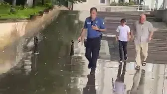 LGS sabahı kimliğini kaybeden öğrenciyi polis kurtardı