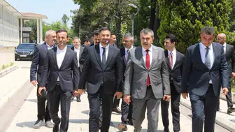 Bakan Yusuf Tekin Kağıthane’deki okul projelerini inceledi