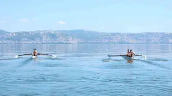 Kocaeli’nin genç kürekçileri Edirne’den madalyalarla döndü