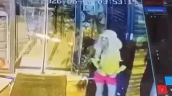 Bursa'da pes dedirten hırsızlık Peruk ve mini etekle kilim çaldı