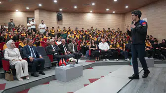 Uzay Yolcusu Atasever Şırnaklı Gençlerle Geleceği Konuştu