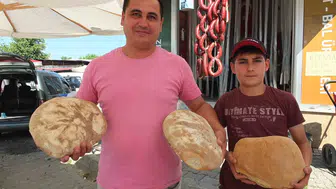 Burhaniye’de ekşi mayalı köy ekmeği kapış kapış gidiyor