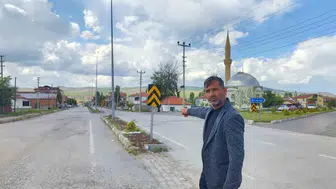 Sivas Şarkışla’da mahalleli çukurlu yollar yüzünden isyanda