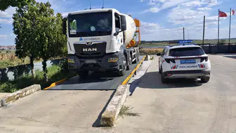 Uzunköprü'de aşırı yük taşıyan kamyon sahibine ağır fatura