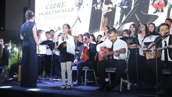 Cizre'de sahne öğretmen ve öğrencilerin oldu