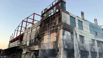 Silivri’de mobilya atölyesi alevlere teslim oldu