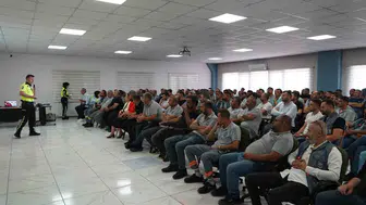 Melikgazi Belediyesi saha ekiplerine trafik güvenliği eğitimi verdi