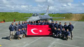 Türk savaş uçakları Avrupa semalarında gövde gösterisi yaptı