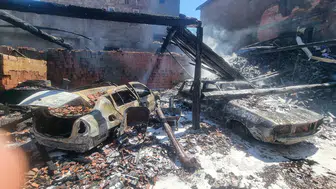 Kütahya Domaniç'te evlerin bahçesinde başlayan yangın mahalleyi birbirine kattı