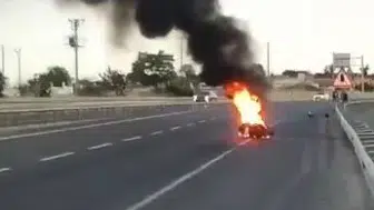 Malkara yolunda seyir halindeki motosiklet bir anda küle döndü