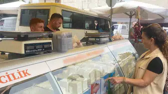 Efeler’de ekmek ve pazar tezgahları sıkı denetimden geçti