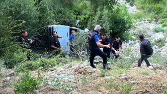 Osmaniye'de araç uçuruma yuvarlandı