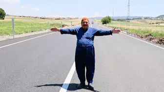 Kahramanmaraşlı sürücünün yeni asfalt sevinci sosyal medyada gündem oldu
