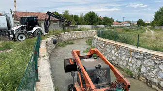 Alaca Deresi’nde çamur ve atık temizliği başladı