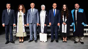 Malatya Turgut Özal Üniversitesi ilk doktorlarını uğurladı