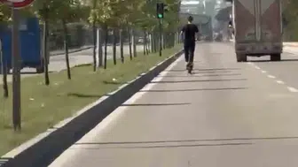 Bursa trafiğinde scooter ile 90 kilometre hızla ölüm oyunu