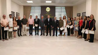 Edremit’te okuldan kopan çocukları eğitime döndüren öğretmenlere ödül