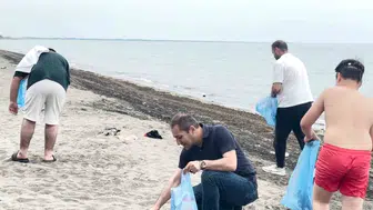 Samsun sahilinde çöp krizi Gönüllüler inisiyatif aldı