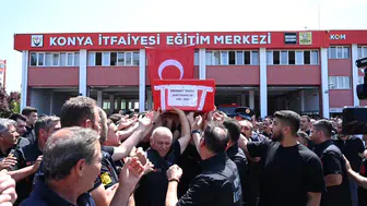 Konya fabrikadaki yangında can veren itfaiyecisini uğurladı