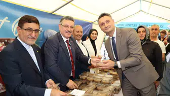 Trabzon Büyükşehir Belediyesi 3 bin kişiye aşure dağıttı