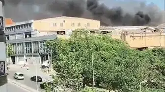 Esenyurt’ta sanayi bölgesinden dumanlar yükseliyor