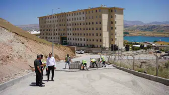 Kahta Meslek Yüksekokulu yolundaki kaza riski ortadan kaldırıldı