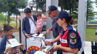 Bilecikli öğrenciler jandarma ile trafik kurallarını yerinde öğrendi