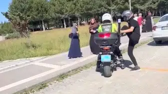 Elazığ’da sınava geç kalan öğrencileri polis motorları kurtardı