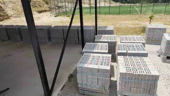 Denizli Türlübey’de kekik üreticisi düğün salonu inşaatına el verdi