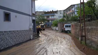 Gümüşhane'de sel felaketi Evler ve araçlar sular altında kaldı