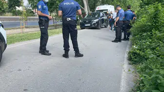 Sakarya'da park halindeki araçta şüpheli ölüm