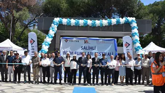 Salihli'de genç mucitler projelerini görücüye çıkardı