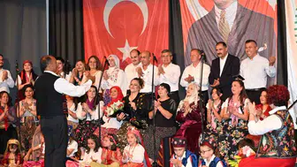Demirci’de türkü dolu geceye protokol sürprizi