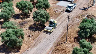 Didim Akyeniköy’de bozuk yollar yenileniyor
