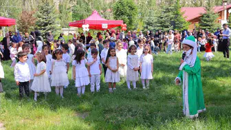 Bayburtlu minikler yıl sonunu oyunlarla kutladı