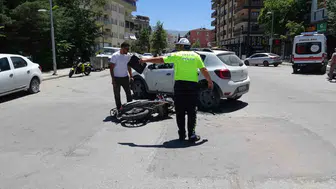 Malatya’da motosiklet ve otomobil çarpıştı