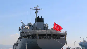Türk donanması dört denizde dev tatbikat için düğmeye bastı