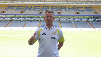 Dirk Kuyt Fenerbahçe’de İsmail Kartal’ın yardımcısı oldu