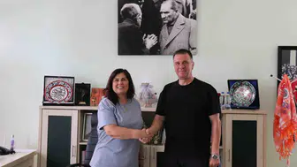 Yenipazar’da bozuk yollar sıcak asfaltla yenileniyor