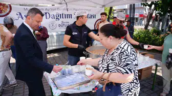 Manisa Büyükşehir Belediyesi aşure kazanlarını Soma ve Akhisar’da kaynattı