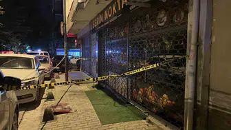Küçükçekmece'de gece yarısı sokak kavgası kanlı bitti