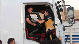 Cizre'de ağır tonajlı araç kazası iki sürücüyü hastanelik etti