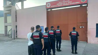Döşemealtı'nda büyük uyuşturucu baskını