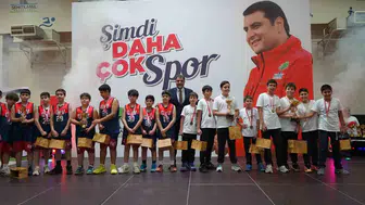 Şehitkamil binlerce öğrenciyi sporla buluşturdu