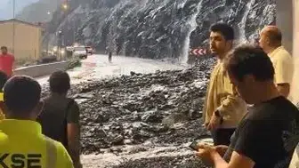 Silecek tamiri hayatını kurtardı Heyelan tünel çıkışını saniyelerle kapattı