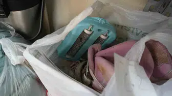 Kocaeli’de unutulan eşyalar zabıtanın emanet deposunda sahibini bekliyor